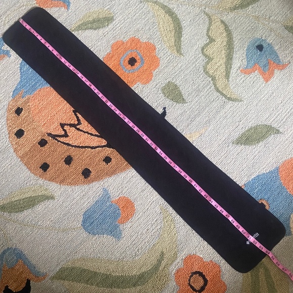 Columbia Sportswear Company I Unisex Charcoal Fleece Scarf - Picture 3 of 14